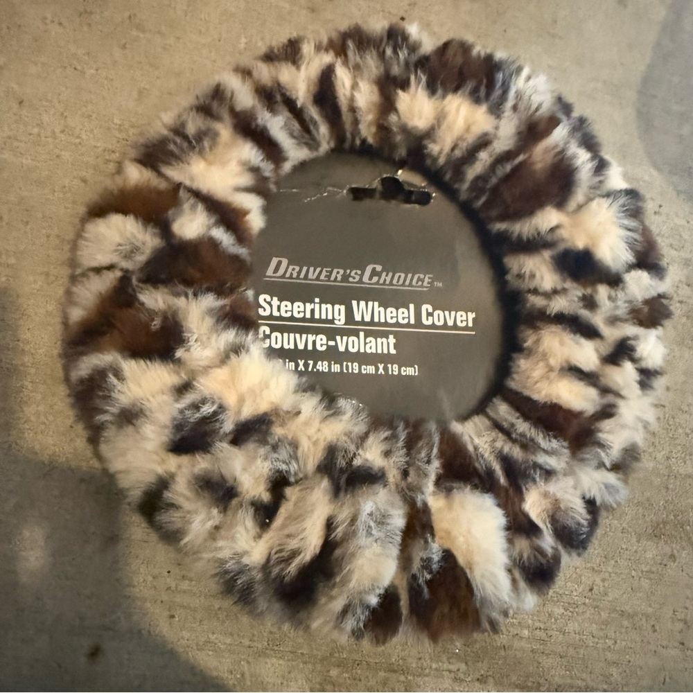 Driver's Choice Faux Fur Steering Wheel Cover - Brown & Cream
